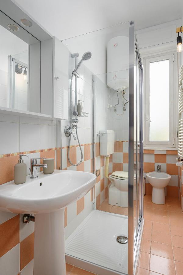 Ennio 8 - Bilocale Cool Apartment Milan Exterior photo